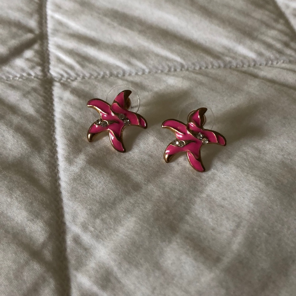 Starfish earrings// never been worn!!
